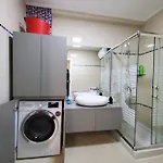 Helga's Deluxe 3 Appartement Tirana