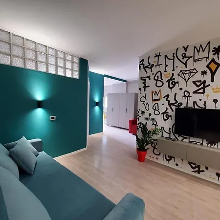 Helga's Deluxe 3 * تيرانا