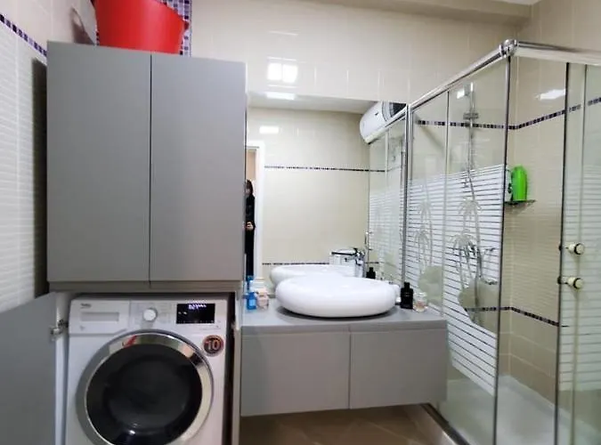 Helga's Deluxe 3 Apartment Tirana