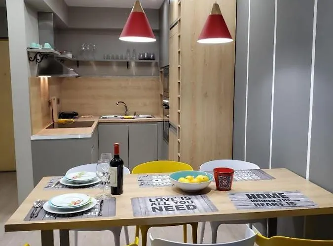 Helga's Deluxe 3 Apartment Tirana