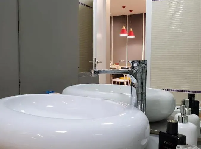 Helga's Deluxe 3 Tirana